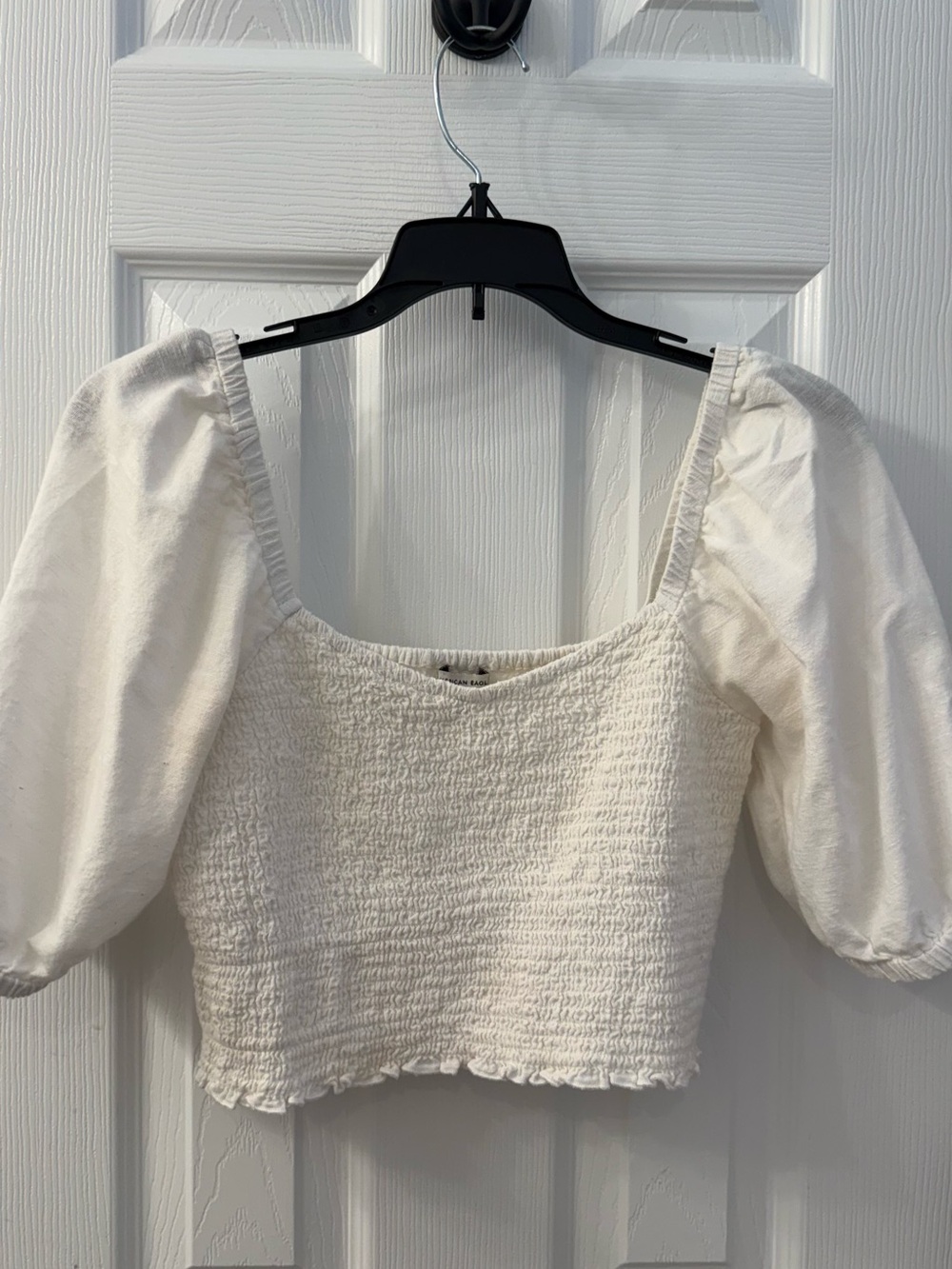 American Eagle Outfitters White Puff-Sleeve Smocked Crop Top
